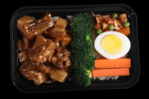 菌香排骨快餐盖浇饭产品成品高清大图餐盒装夜市小吃免扣