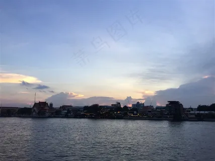 黄昏下的湄南河 黄昏下的湄南河