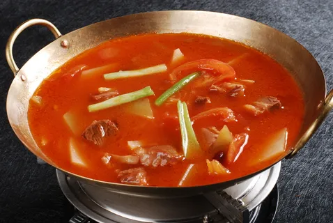 西红柿煮牛腩  西红柿煮牛腩