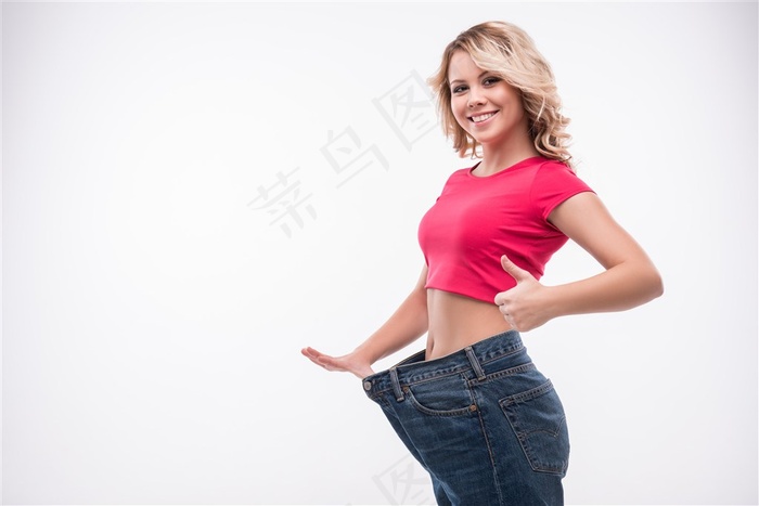 减肥成功后的超大裤子高清图片