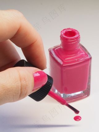 涂指甲油手势图片