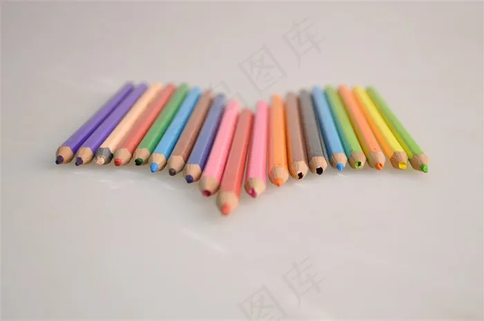 彩色铅笔及唯美铅笔构图高清图片