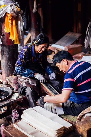 德格印经院印经过程