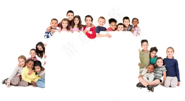 拿着牌子的小朋友