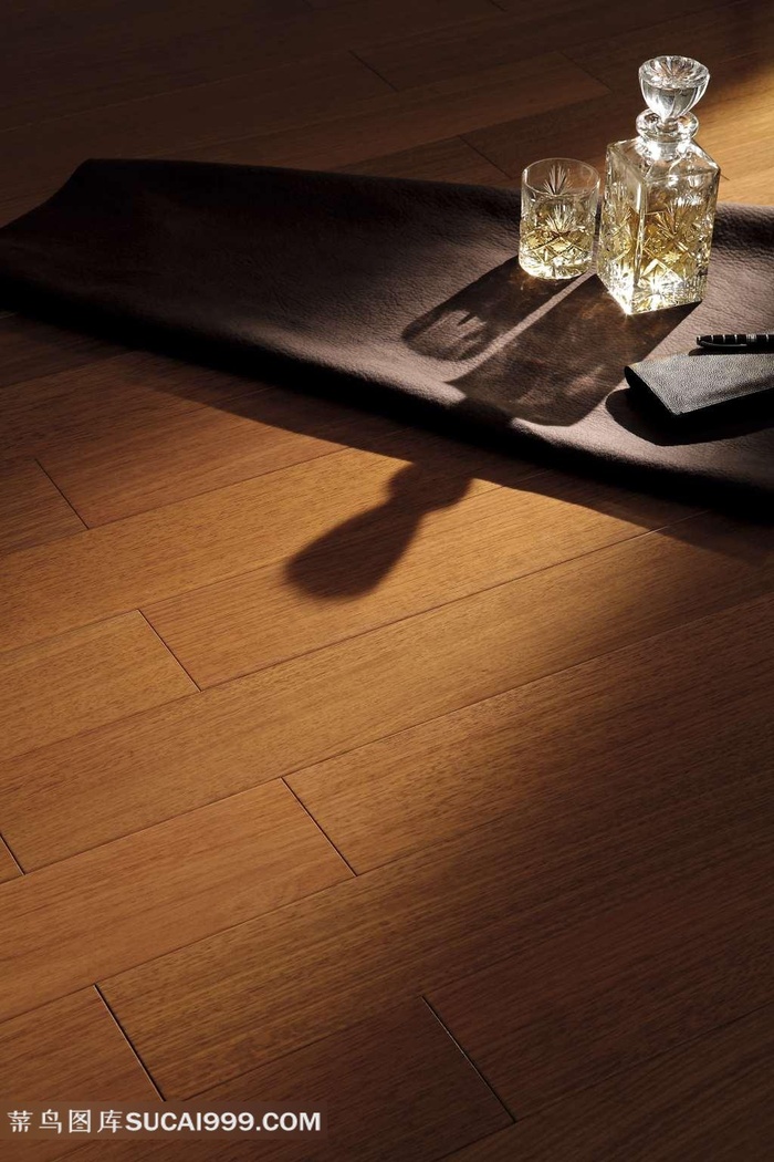 中国风茶盘放在木地板上