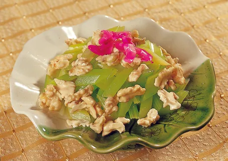 0806L-303桃仁西芹拌樱花