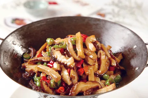 干锅美食焖锅湘菜麻辣香辣纸锅干锅三菌