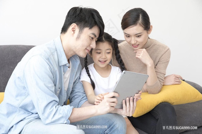 商务男士 小女孩 幸福家庭 温馨家庭 全家福 一家三口 温馨 职业女性