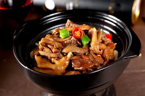 砂锅石锅美食煲类特色菜笨头鸭