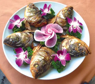 0711c-1856蒜香肥鱼头