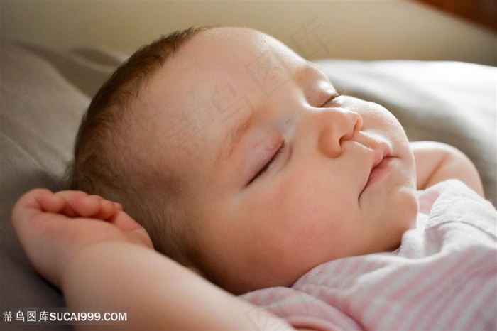 梦中的微笑宝宝