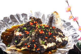 秘制大黄鱼68元 整张