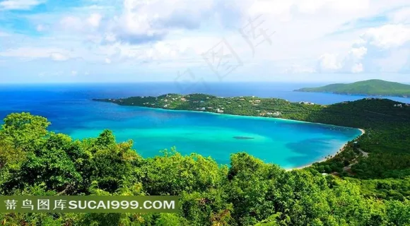 漂亮的碧水蓝天海湾自然风景