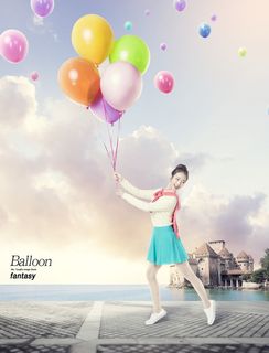美女气球蓝天背景 美女气球蓝天背景