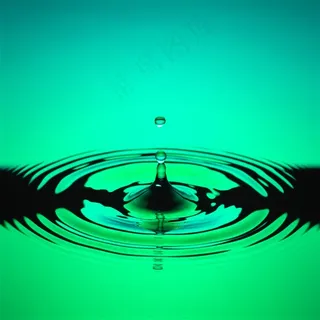 绿色水滴图片 绿色水滴图片
