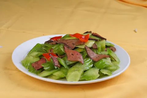 猪肝炒苦瓜 18元