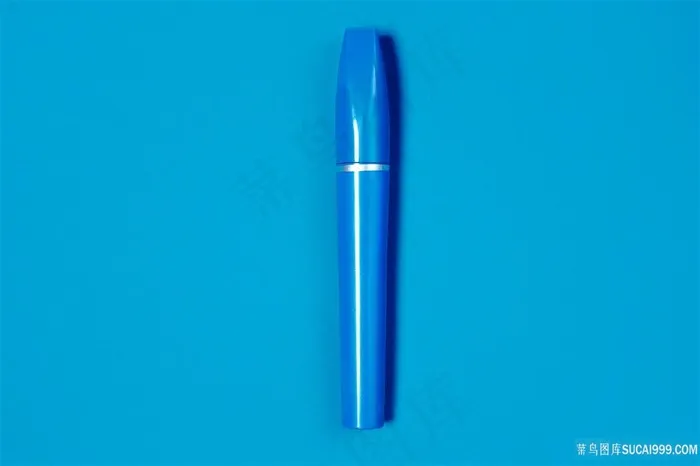 蓝色背景彩妆图片