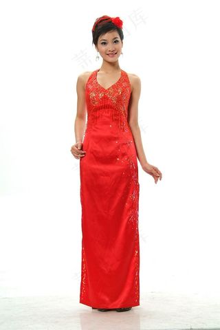 红色长款礼服