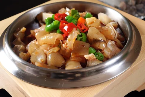 石锅煲类火锅川菜特色菜石锅牦牛掌