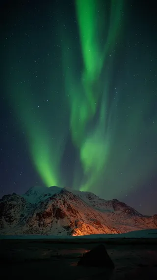绿色极光壁纸图片