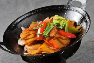 干锅美食焖锅湘菜麻辣香辣纸锅热干锅土豆片