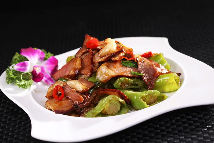 R02547虎皮椒炒腊肉 (2)