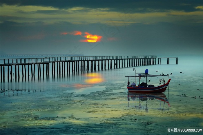 夕阳太阳海岸船舶图片