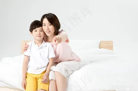 小男孩 幸福家庭 温馨家庭 温馨 职业女性 母子 妈妈 小男孩 幸福家庭 温馨家庭 温馨 职业女性 母子 妈妈