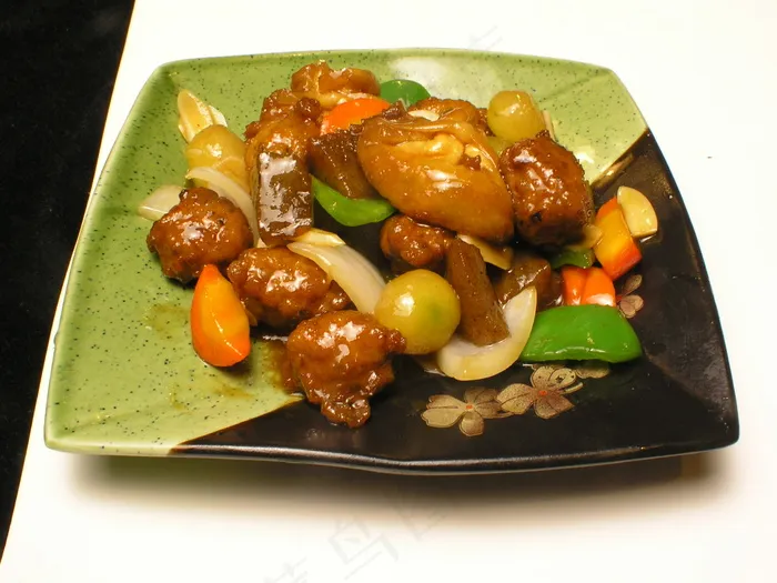  鸡肉丸烧豆包