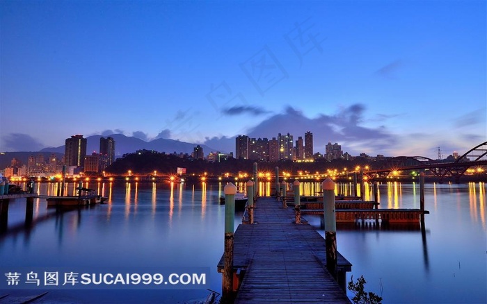 中国*高清岸边远景城市迷人风景