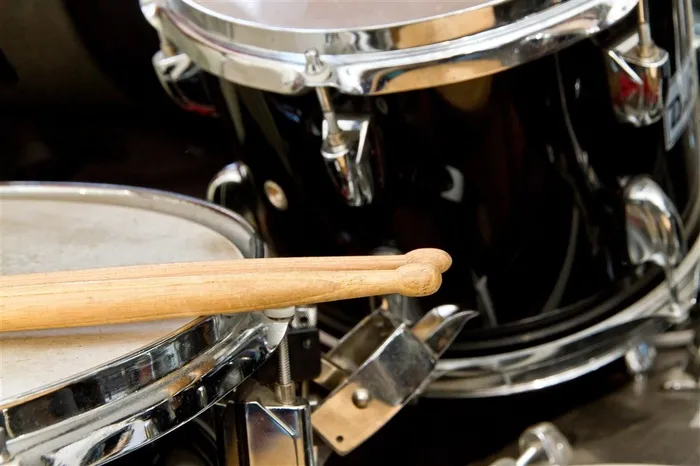 黑色架子鼓图片