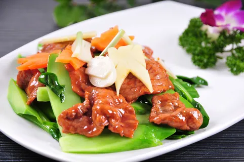 台式芥兰炒牛肉30 台式芥兰炒牛肉30