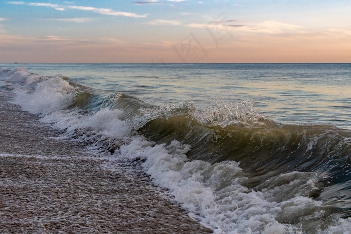 大海波涛海浪图片