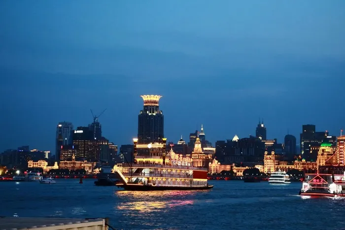 河 夜景 蓝色 城市