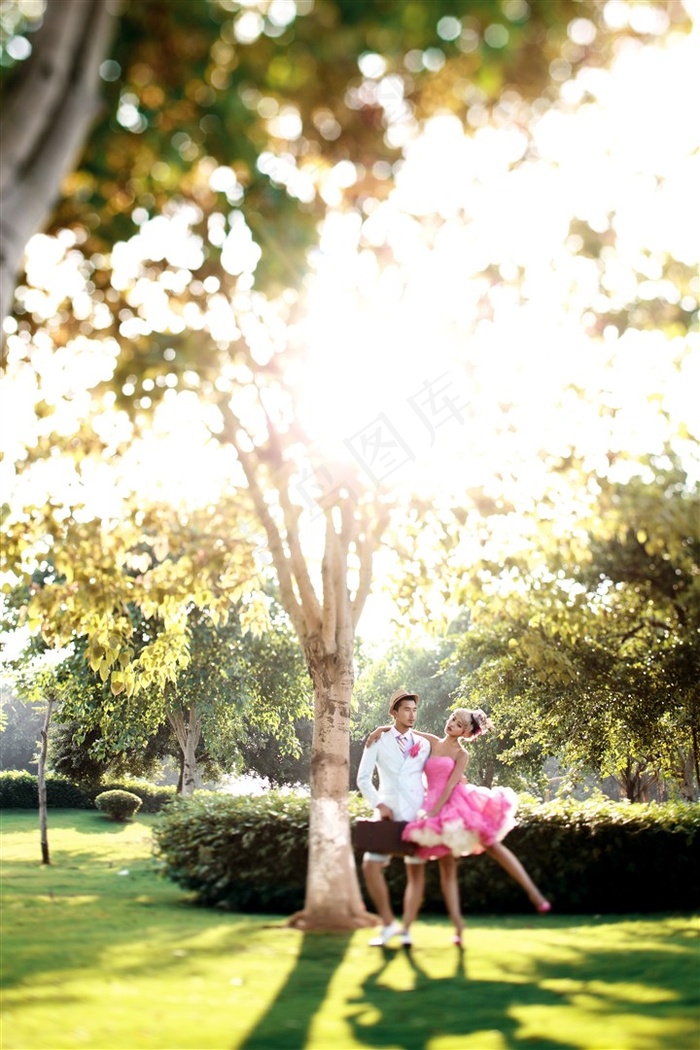 时尚恋人爱的天空艺术照外拍高清图