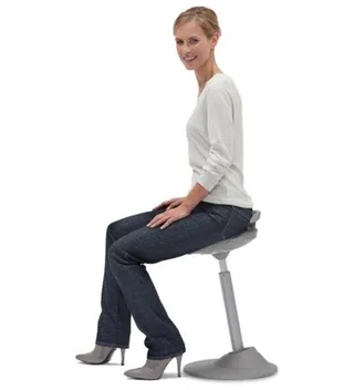 坐着的女孩 PNG免抠