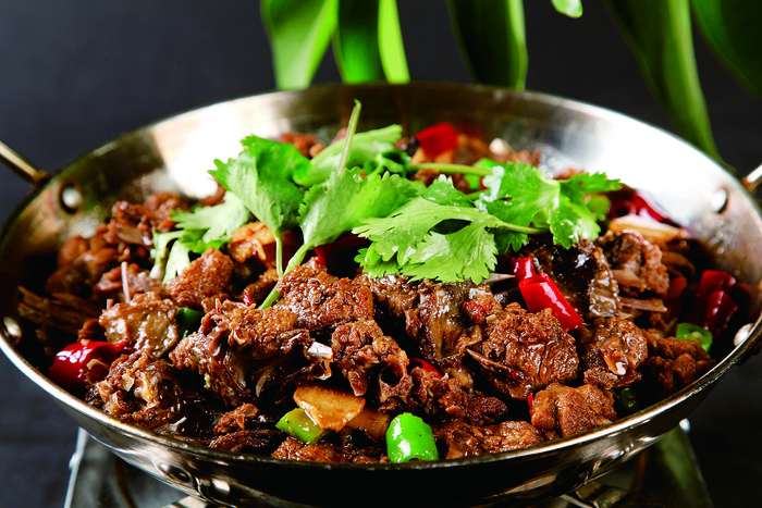 干锅美食焖锅湘菜麻辣香辣纸锅干锅野兔