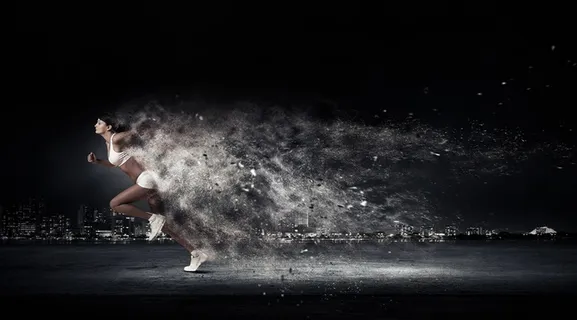 最新的创意跑步美女