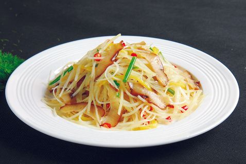  土豆丝炒海参