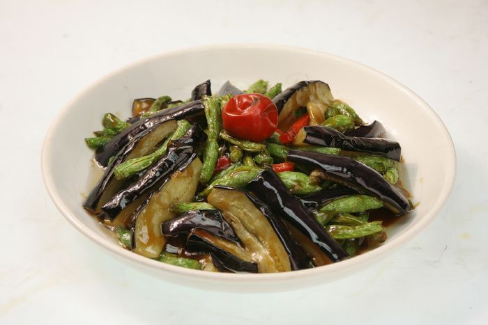 长豆角烧茄子  12元