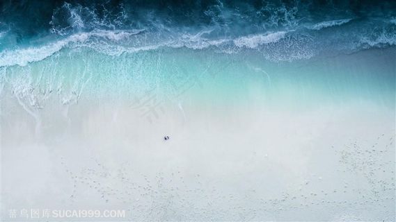 海岛沙滩海浪鸟瞰图