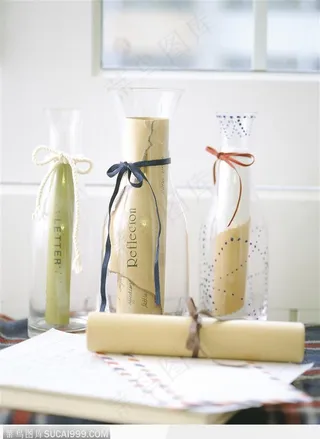 生活用品-卷起的画卷