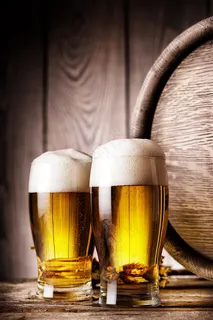 啤酒杯摄影高清图片 啤酒杯摄影高清图片