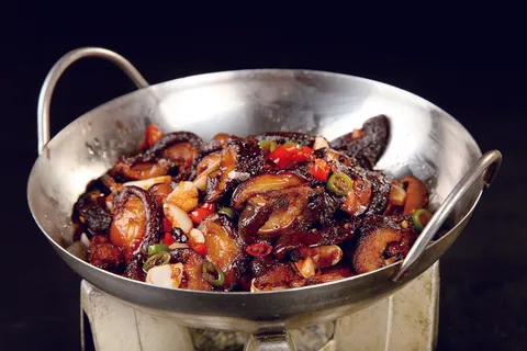 干锅美食焖锅湘菜麻辣香辣纸锅干锅香菇