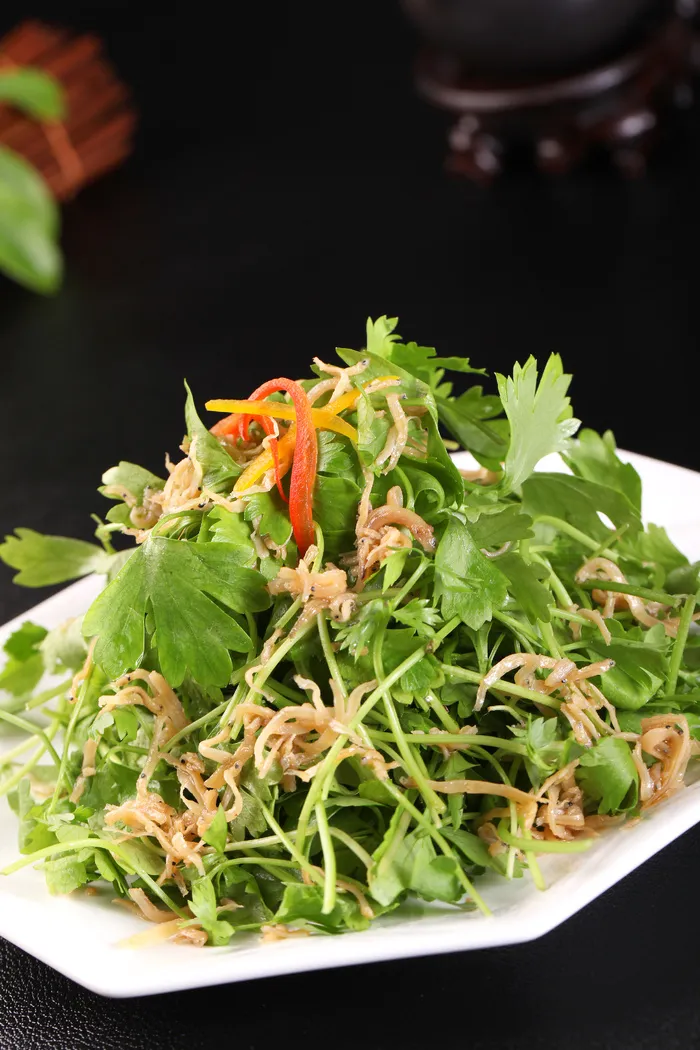 三叶香拌丁香鱼 (1)