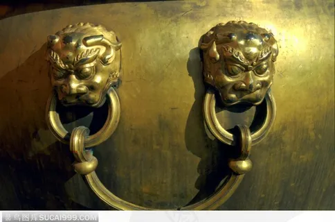 传统工艺-一对鎏金的狮子头