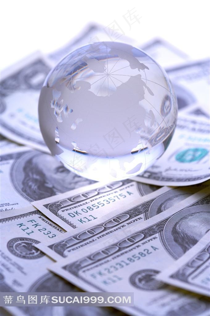 水晶球和纸币图片