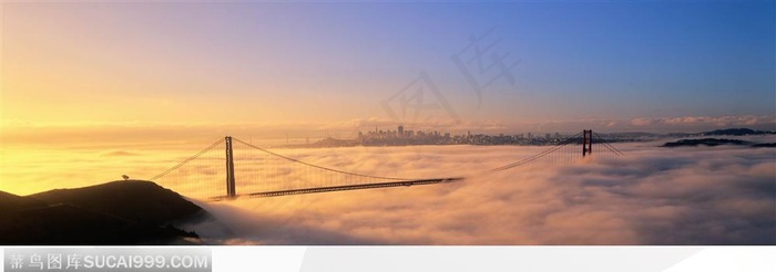 云层里的高架桥