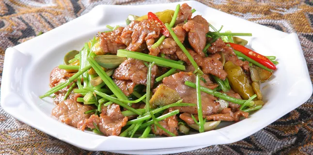 野山椒炒羊肉  25元