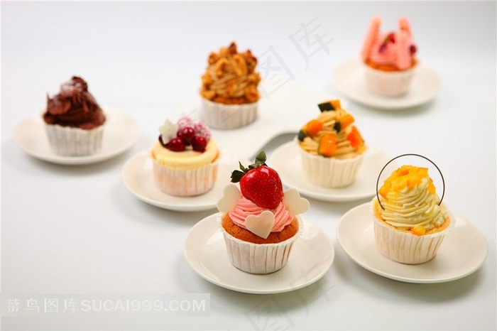 美味杯型蛋糕图片